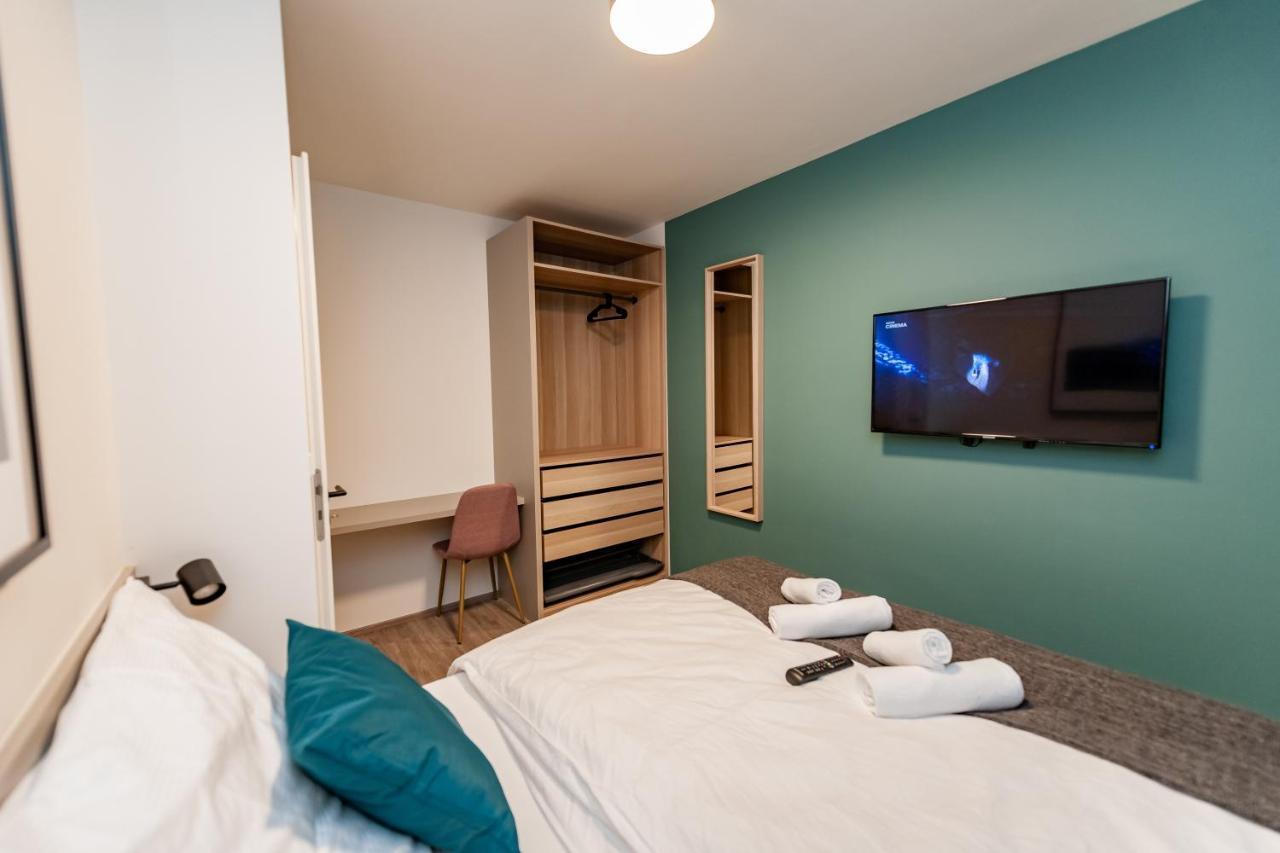 Apartments 4U: Kampus Upstairs Hradec Králové Екстериор снимка